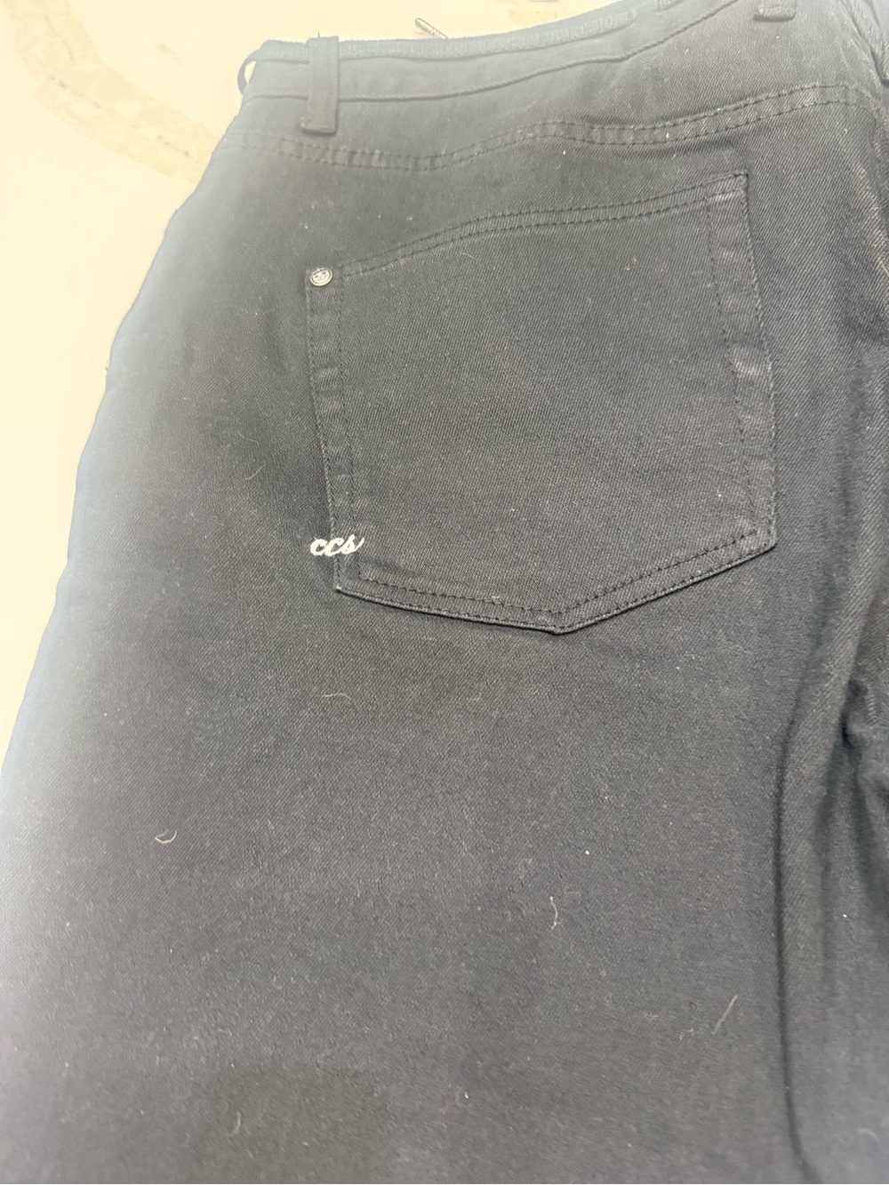 Snoop Dogg’s Neff Black Denim Pants - Picture 8 of 9